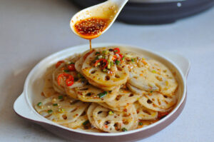 Read more about the article 凉拌藕片 – Sliced Lotus Root Salad